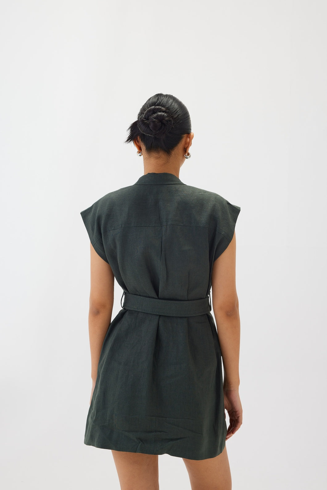 Linen shirt dress with a belt | Green