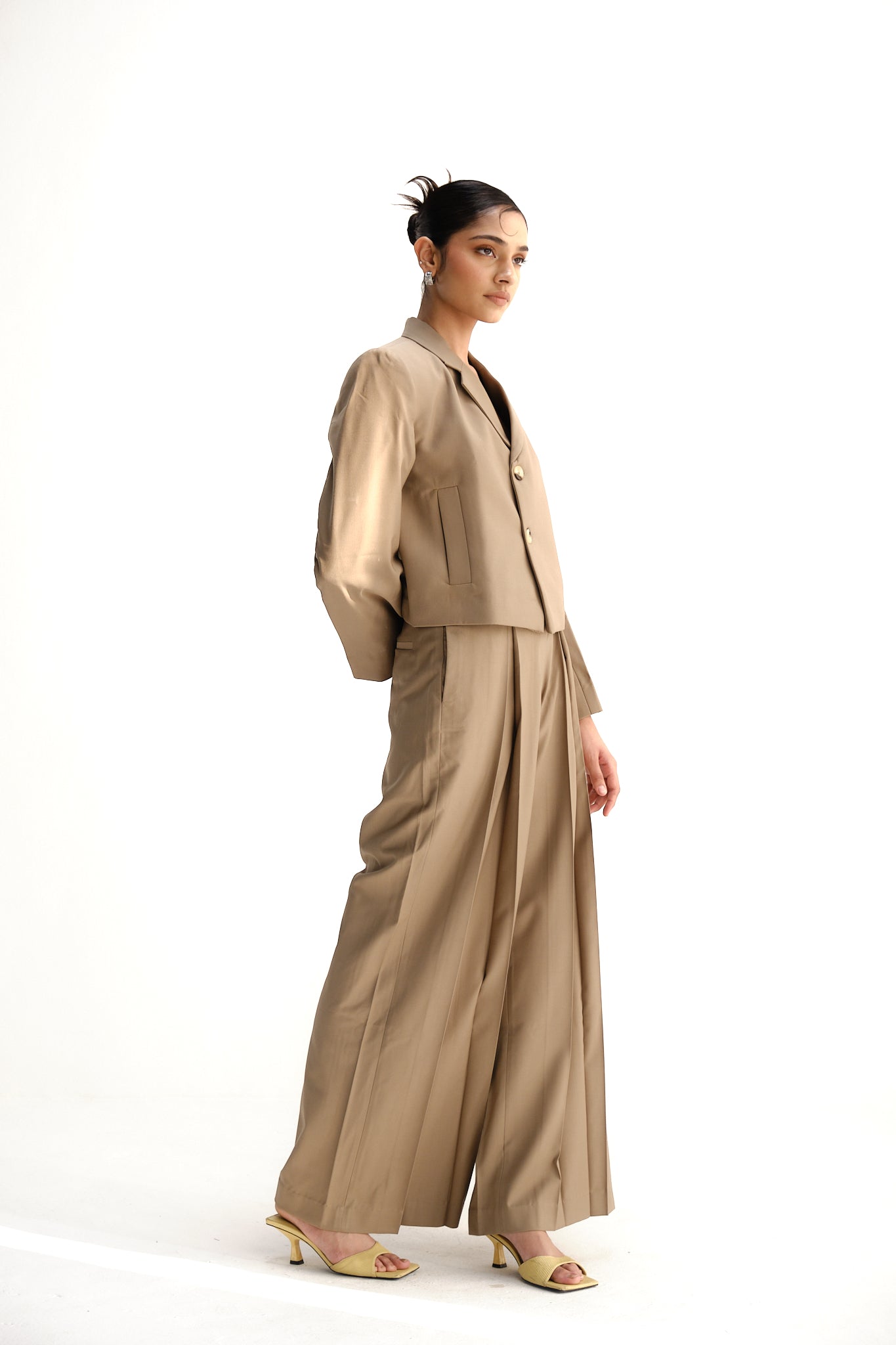 Crop Blazer | Sand Brown