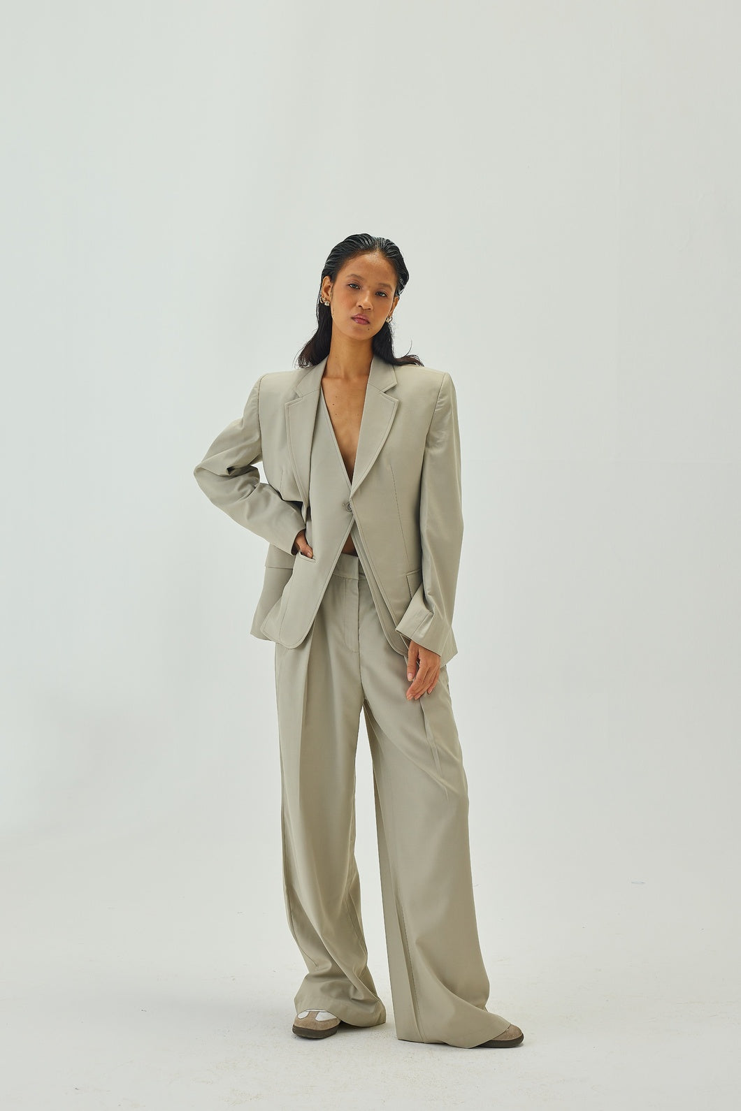 Tailored Double Lapelled Single Breasted Blazer | Greige