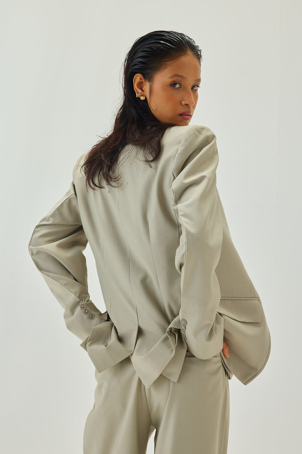 Tailored Double Lapelled Single Breasted Blazer | Greige