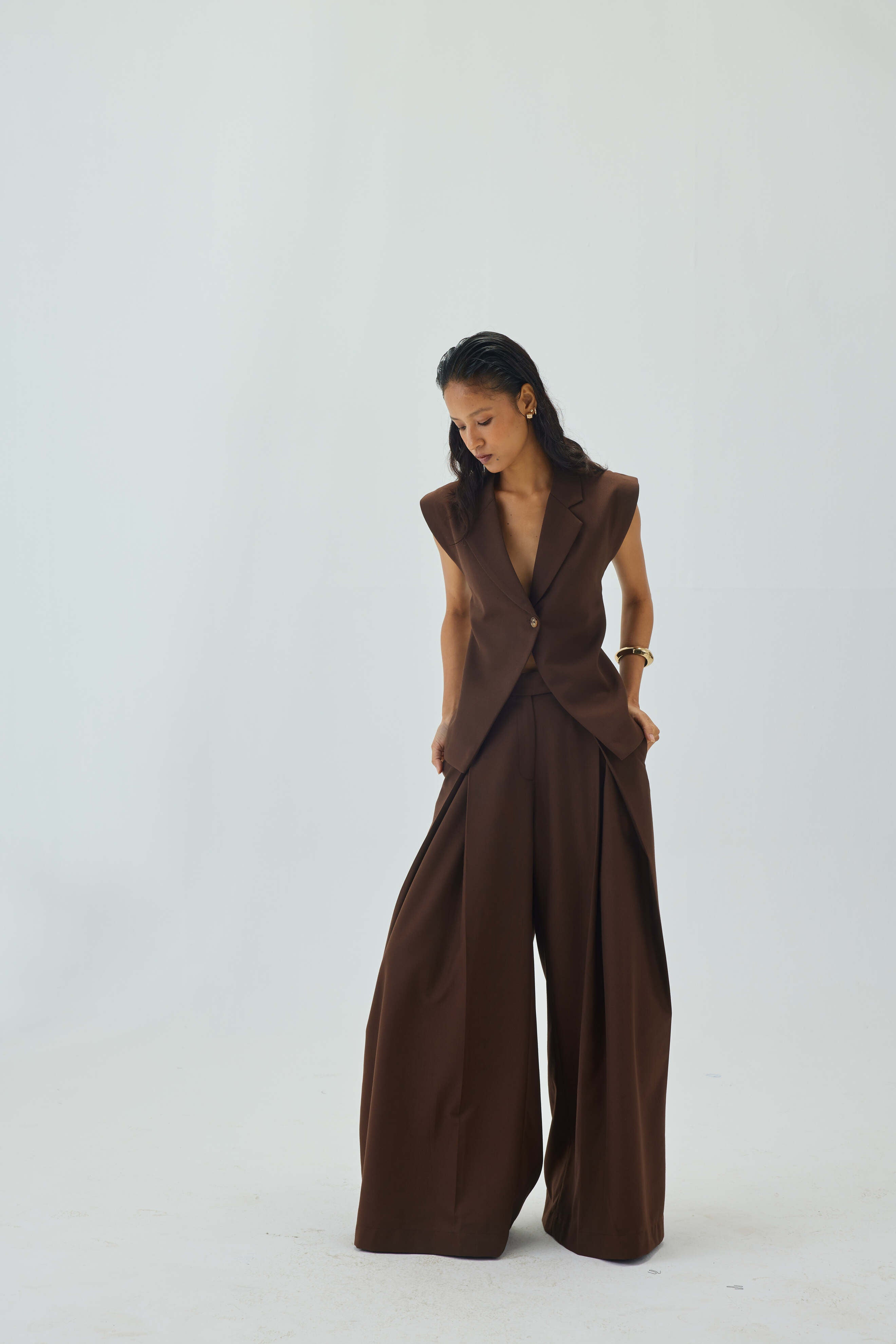 Pleated High Waist Very Wide-Leg Pants | Brown