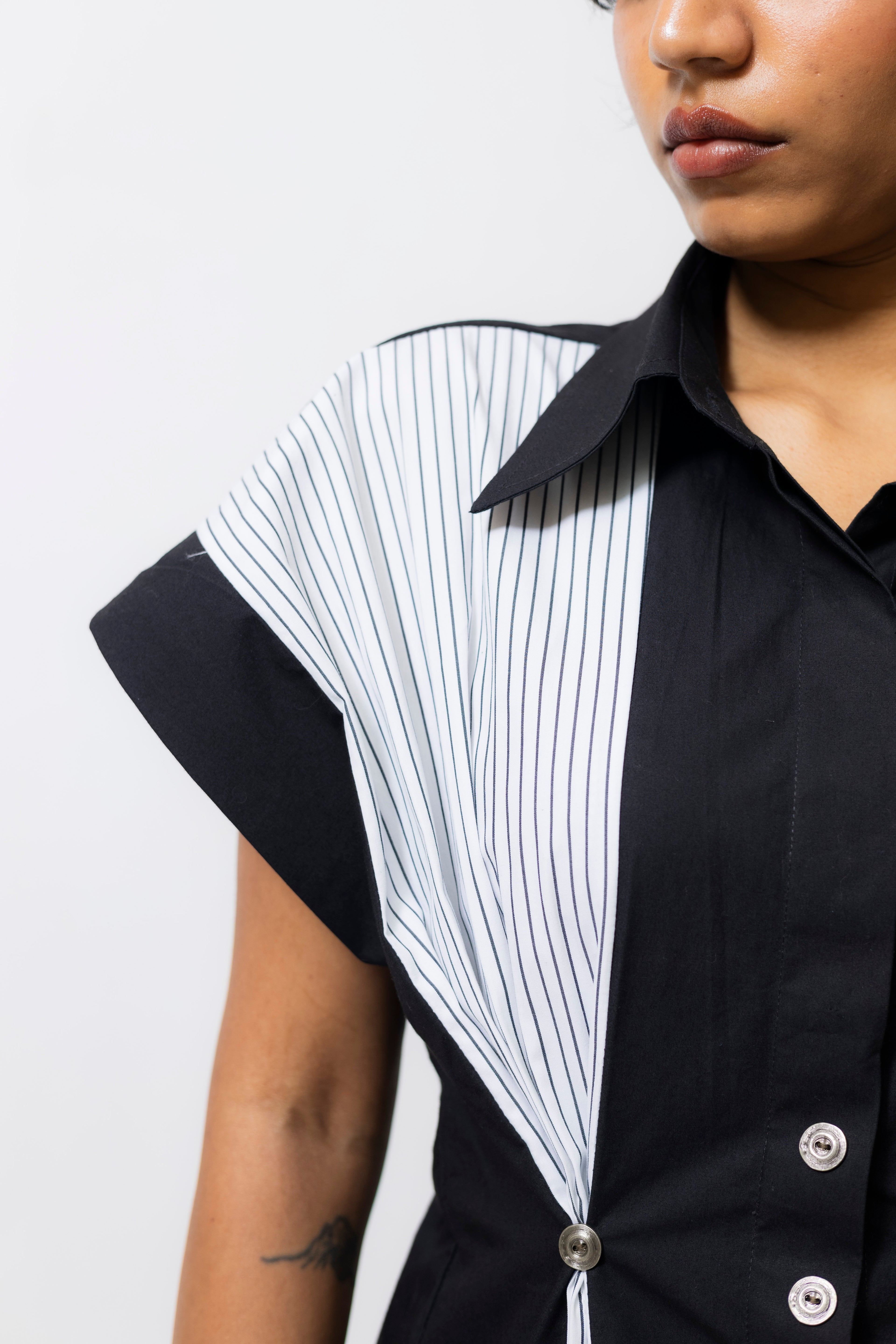 Poplin Panelled Shirt Dress with Striped Pleats – Black