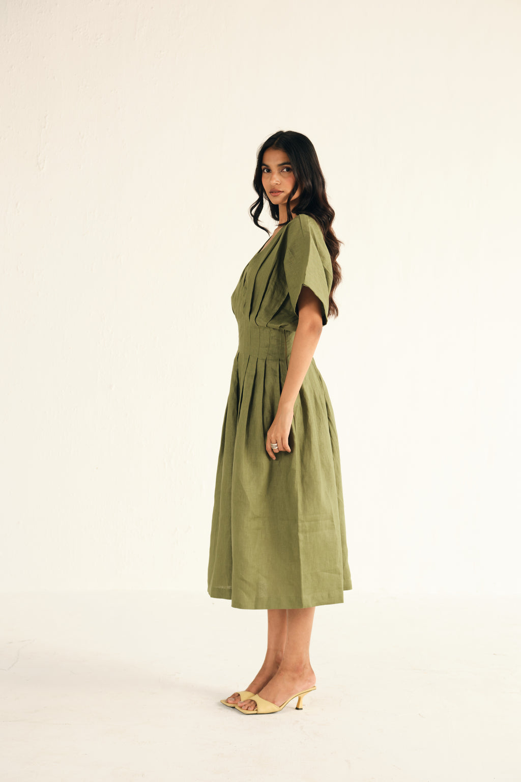 100% Linen Pleated Midi Dress in Green