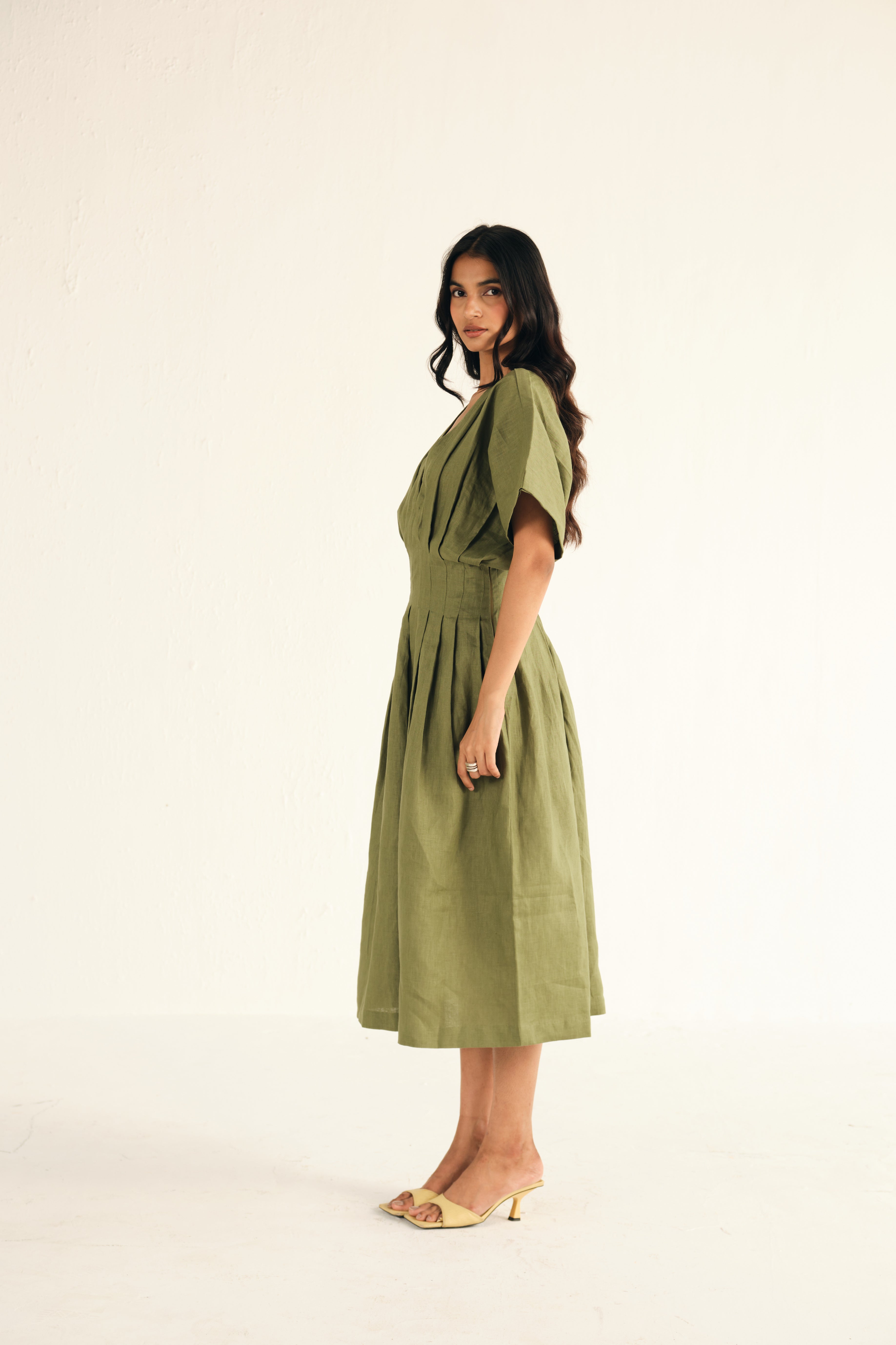100% Linen Pleated Midi Dress in Green