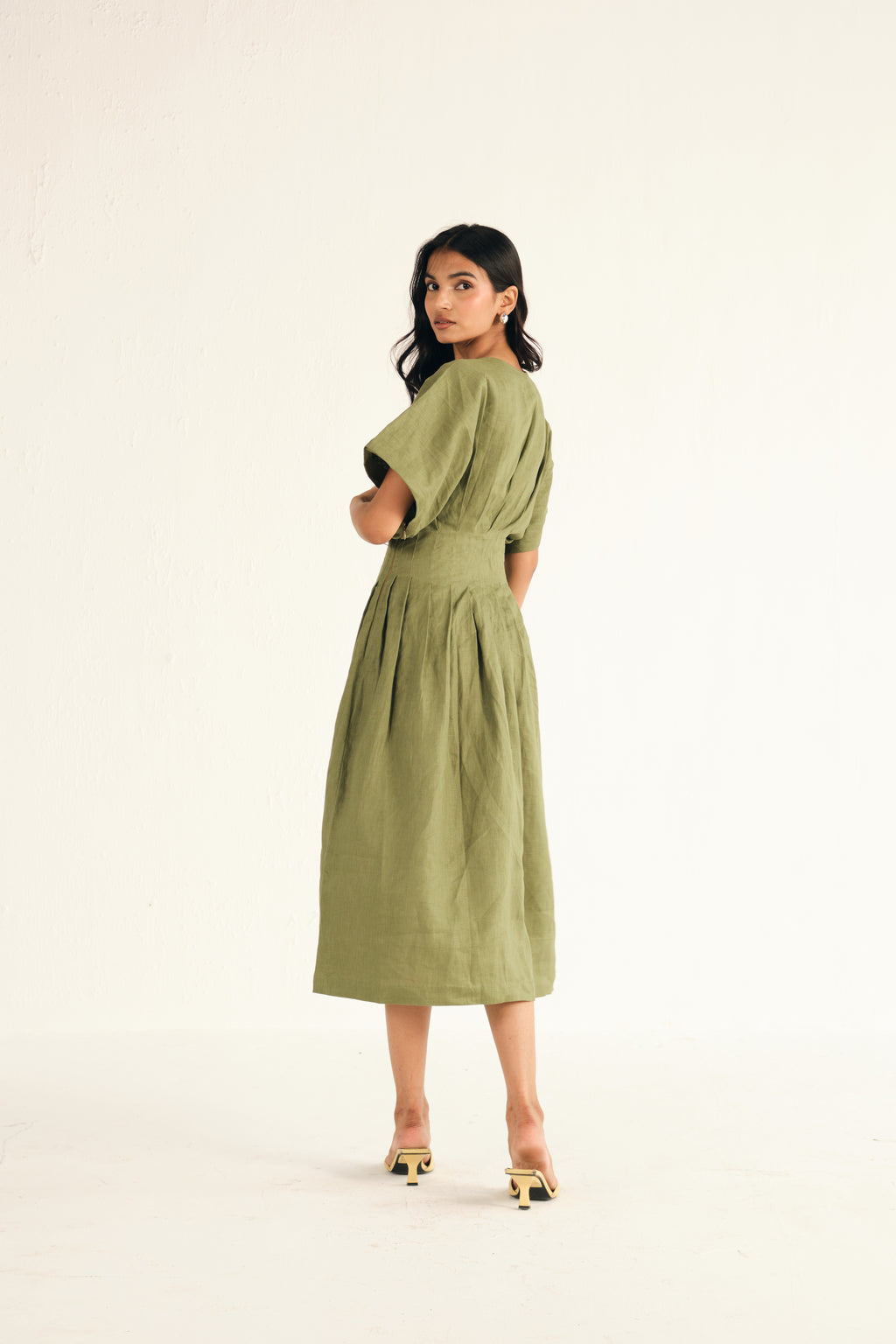 100% Linen Pleated Midi Dress in Green